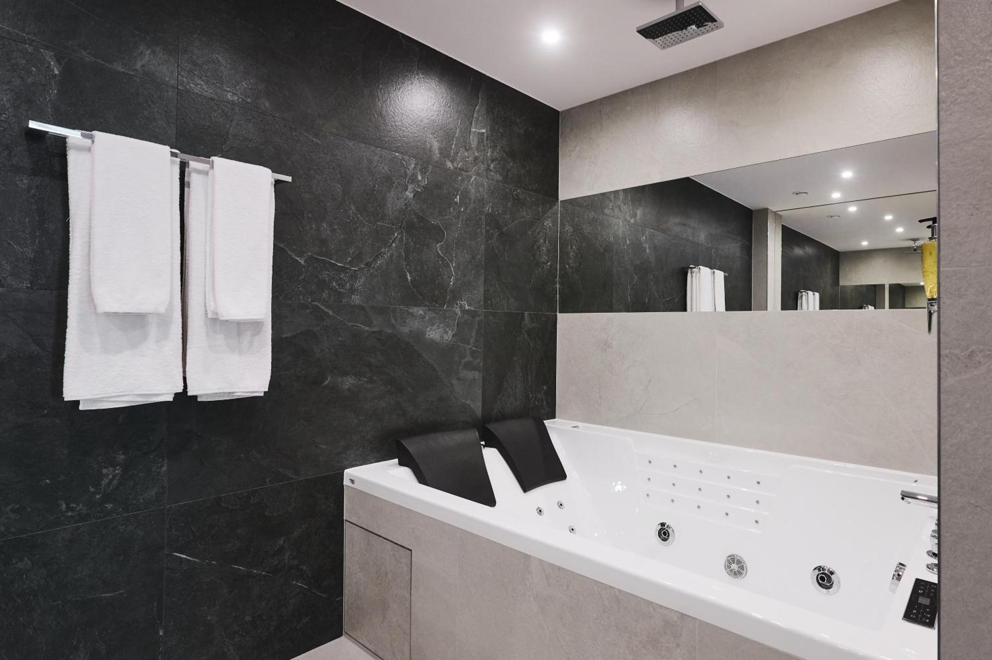 Mamaison Residence Diana Warsaw Exterior photo